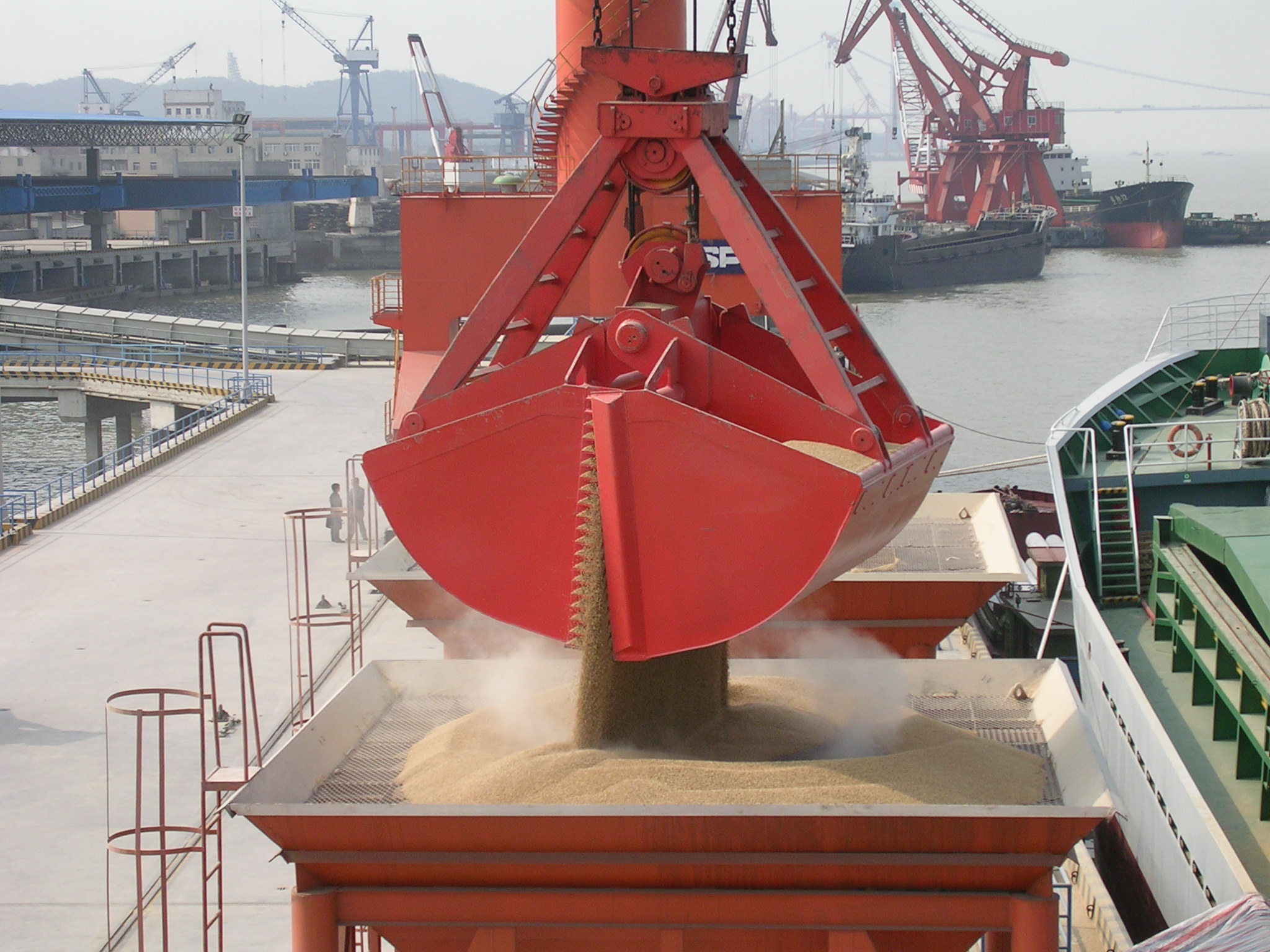 Механический двухчелюстной герметичный грейфер